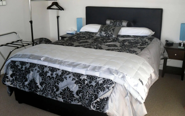 Bluff Ocean Vista Motel