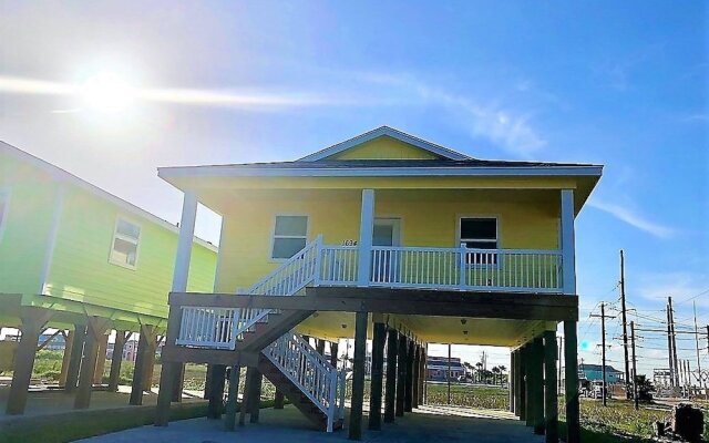 Flamingo Haven - Three Bedroom Home