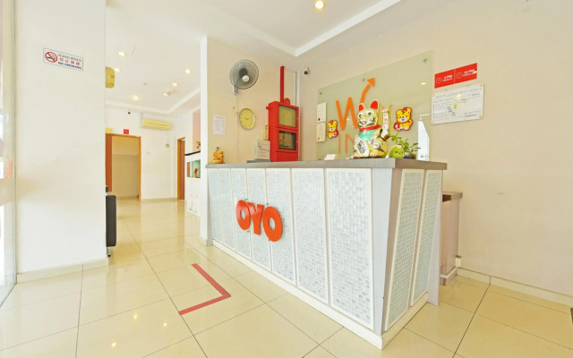 OYO 582 Hotel Walk Inn