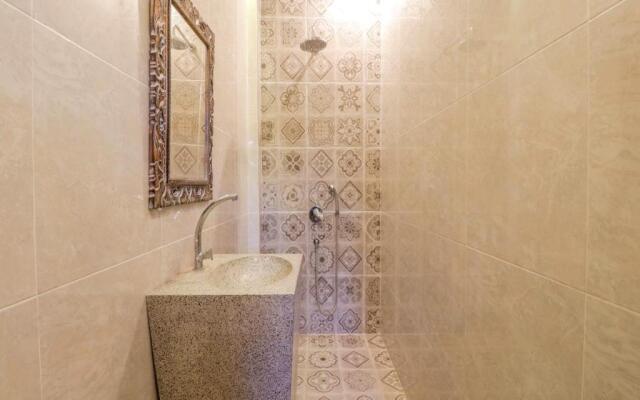 Exis Tropical And Spa