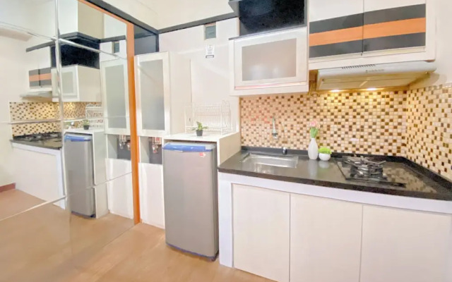 Spacious Cozy Living 3Br At Gateway Ahmad Yani Cicadas Apartment