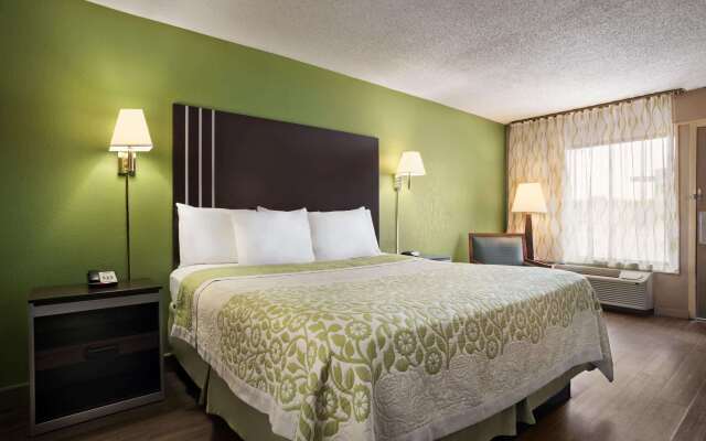 Days Inn by Wyndham Hardeeville/ I-95 State Line