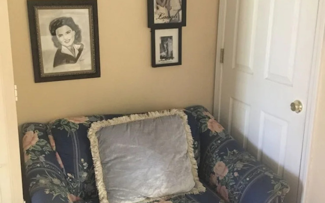 Country Music B&B Studios