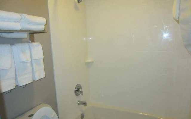 Quality Inn University near Downtown