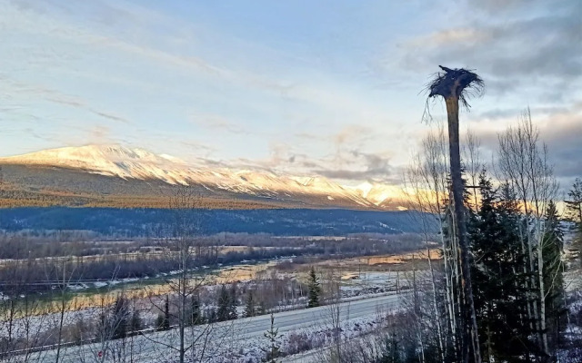 Golden Mountain View Suites