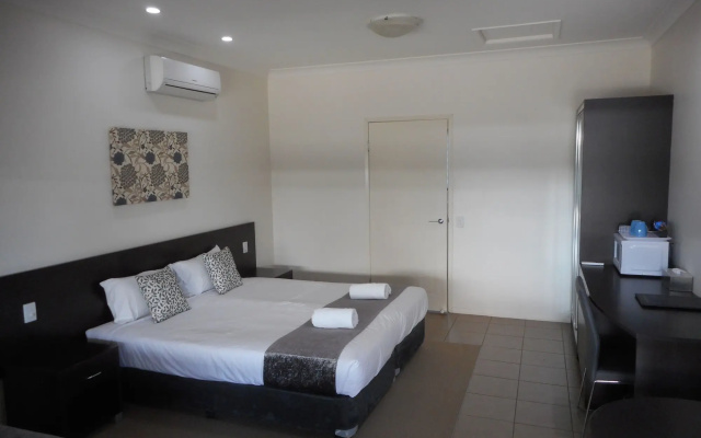 Injune Motor Inn