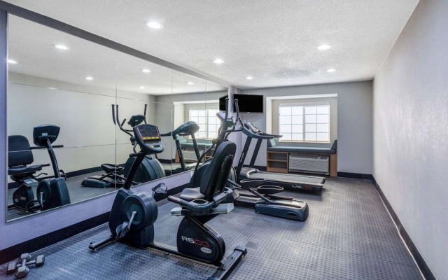 Microtel Inn And Suites Burlington