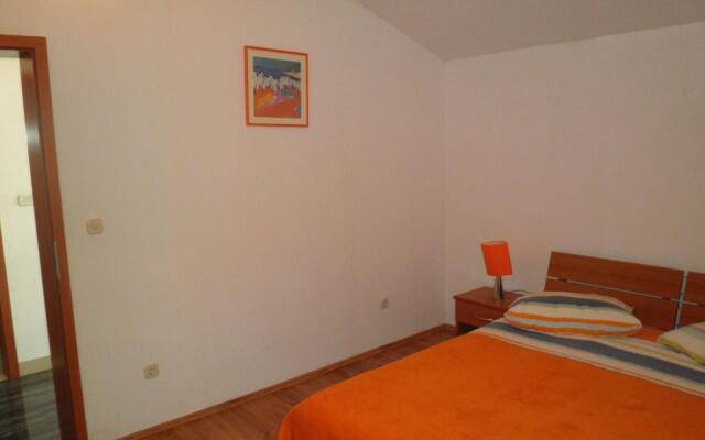 Apartment Aldica - 300 m from sea: A3 Supetar, Island Brac