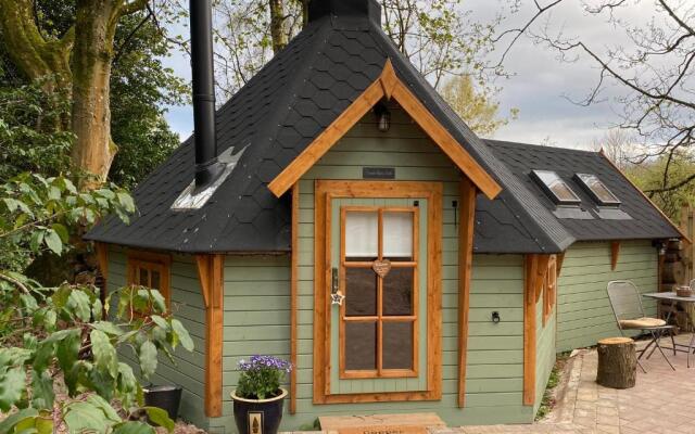 Punch Tree Cabins, Couples, Outdoor Bath