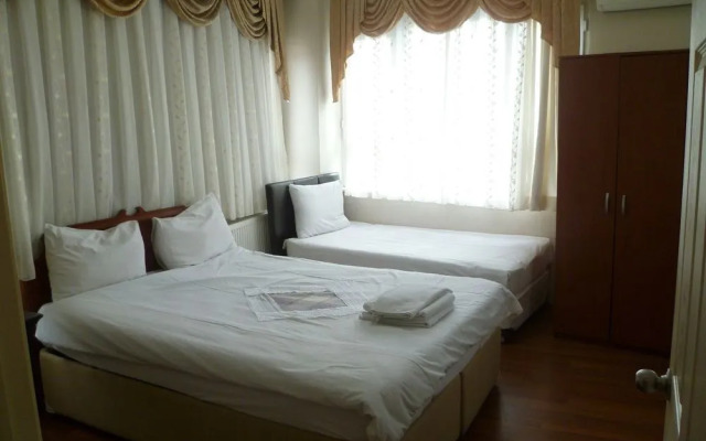 Ekim Apart