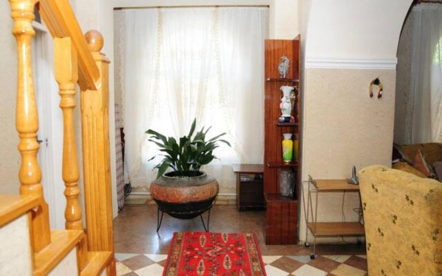 Anahit Guest House