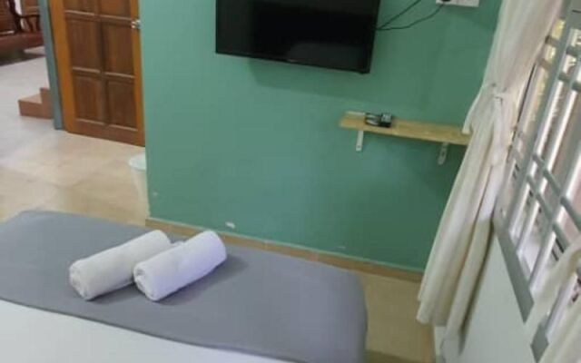 OYO 90116 Fbs Inn Hotel