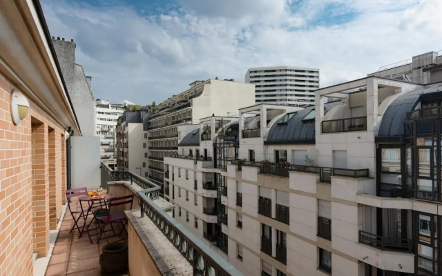 Beaudelaire Center Residence