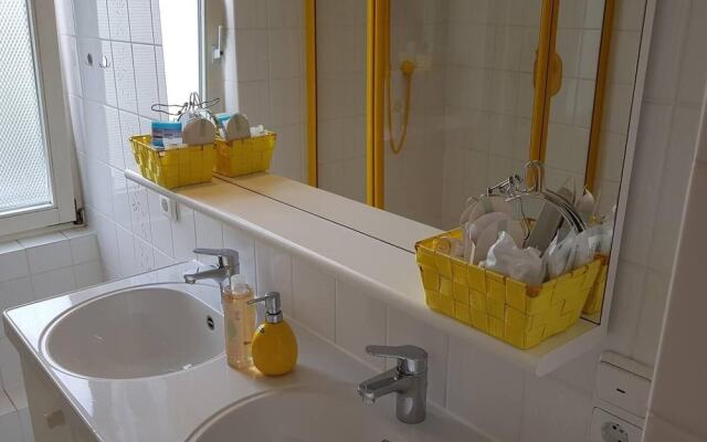 Blues & Chutney Bonn Bed & Breakfast