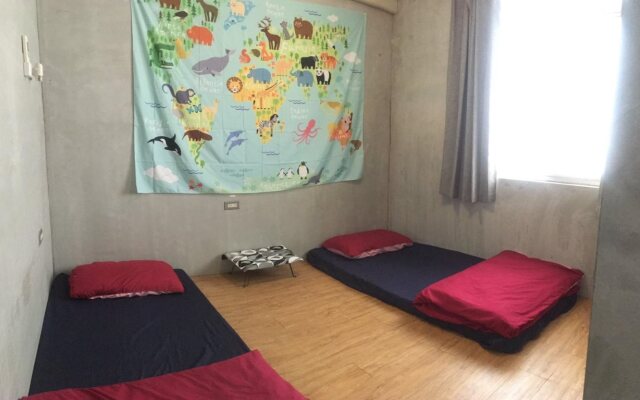 MatchBox Hostel