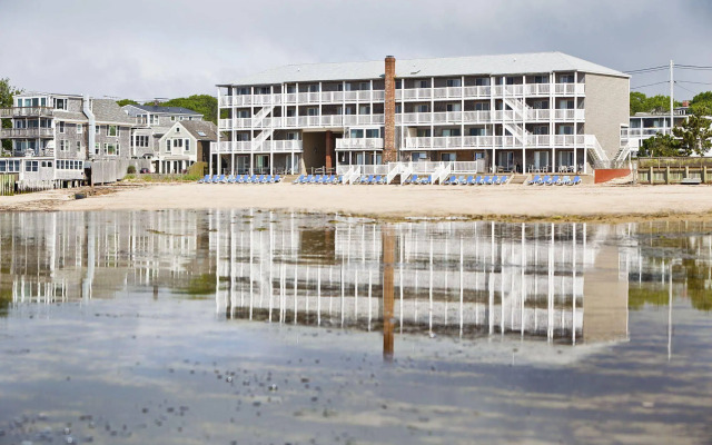 Surfside Hotel and Suites