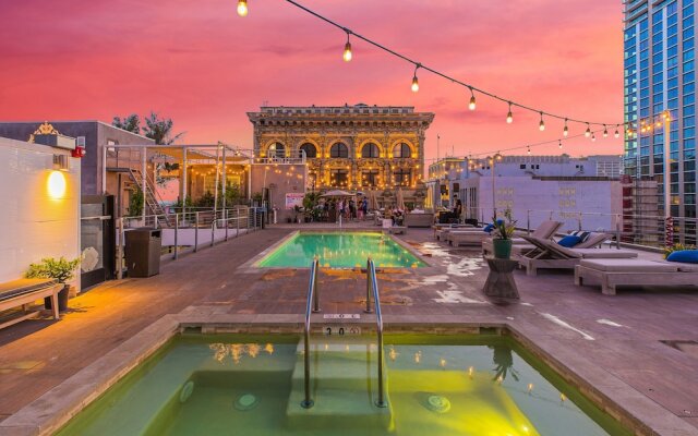 Oneluxstay At HWH LA Downtown