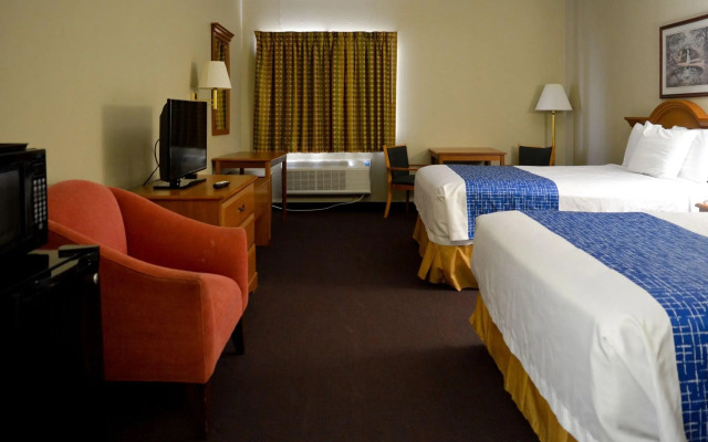 Travelodge by Wyndham St. Louis