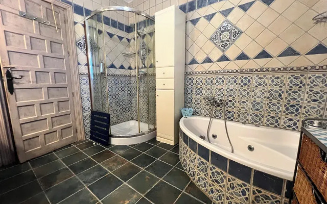 Cd-2102 · Three Bedroom Townhouse