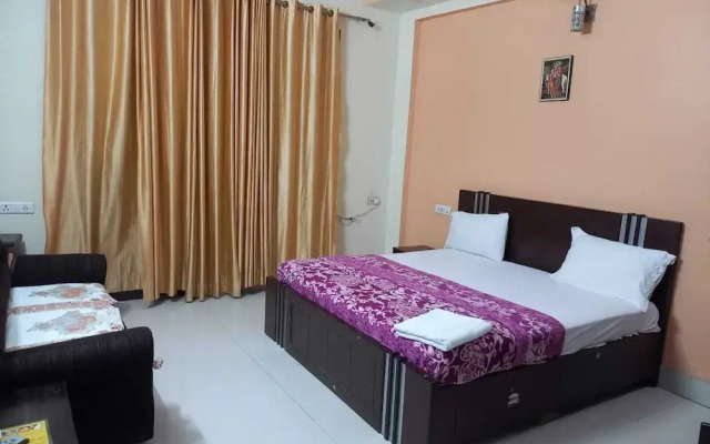 Hotel Vrinda Palace