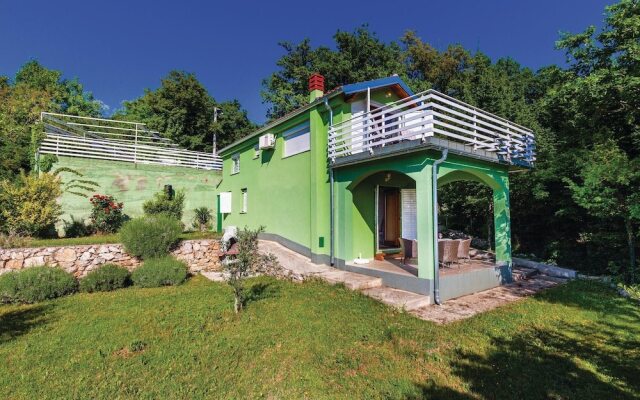 Beautiful Home in Crikvenica With Wifi, 2 Bedrooms and Jacuzzi