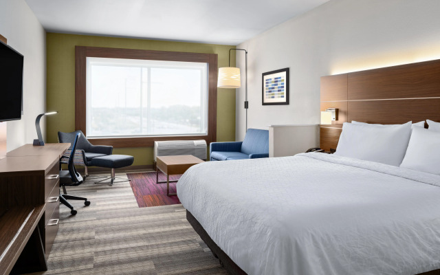 Holiday Inn Express & Suites Madison West - Middleton by IHG