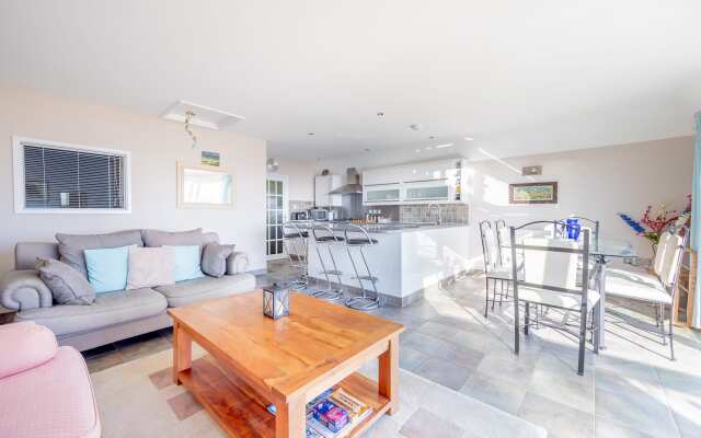 Oceanview Cottage