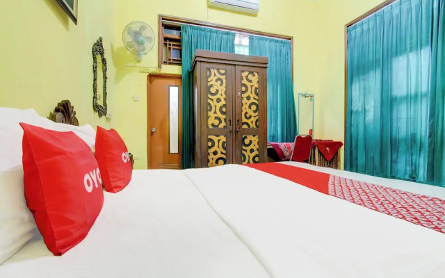 OYO 94009 Homestay Ndalem Kademangan