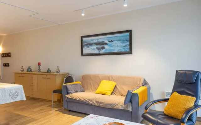 Charming Apartment Near the Beach