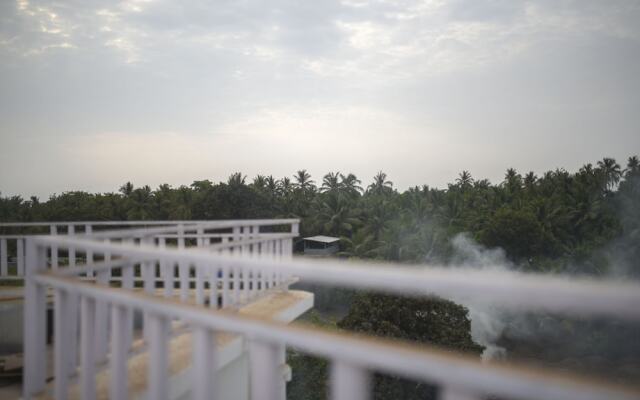 White House Beach Resort