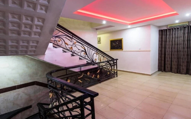 Chalon Suites