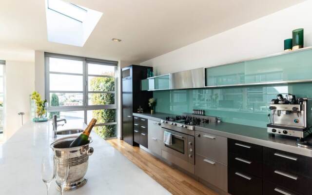 Designer Three Bedroom Home with Harbour Views