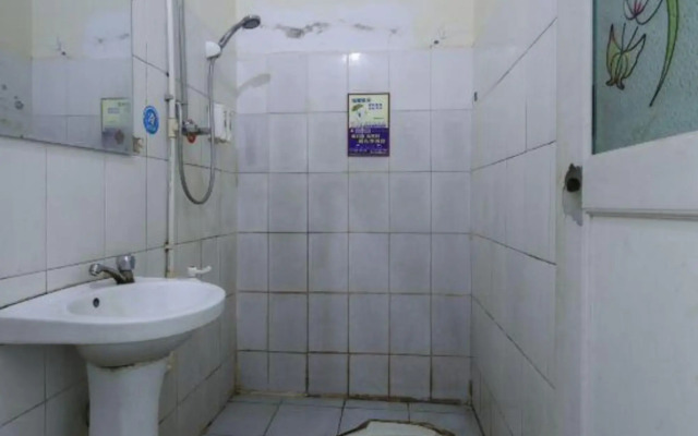 Lihui Business Hostel