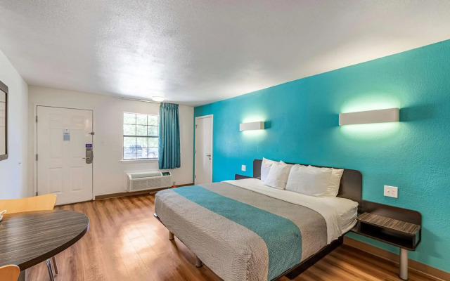 Motel 6 Georgetown, TX