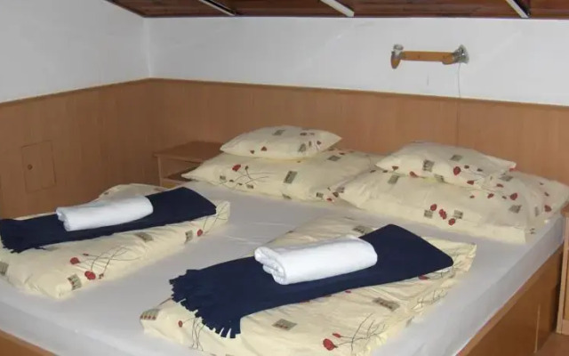 Magyar Kozut Vendeghazak