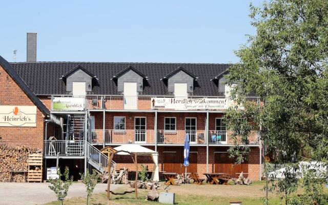 Heinrich's Pension mit Café-Witschaft