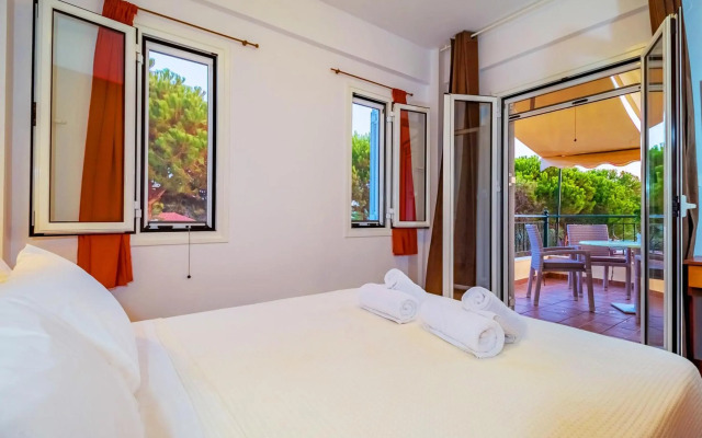 Romanos Beach Villas