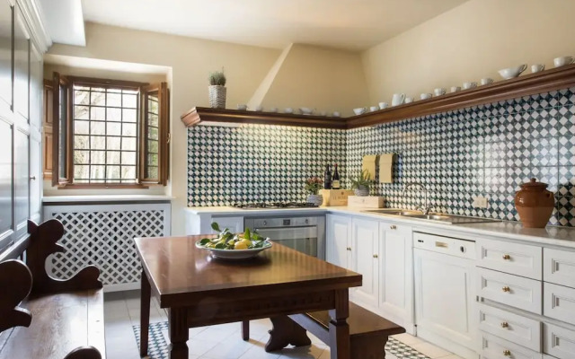 Restful Holiday Home in Reggello With Swimming Pool