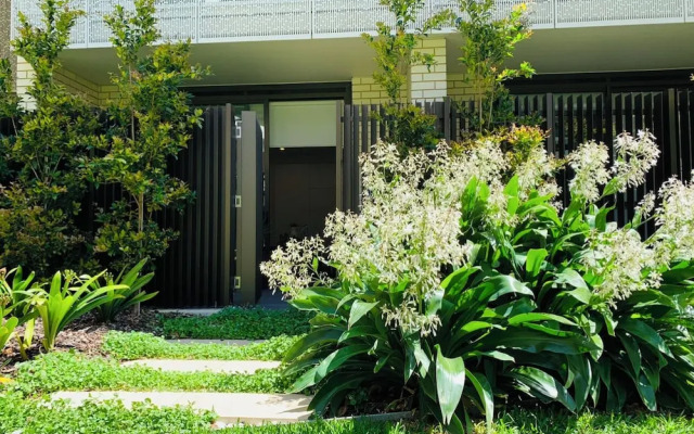Royal Executive Living Garden Executive