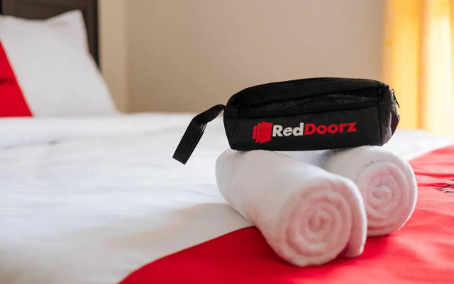 RedDoorz Plus near Canggu Beach