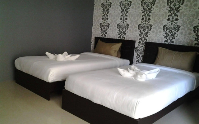 Sweet Hotel