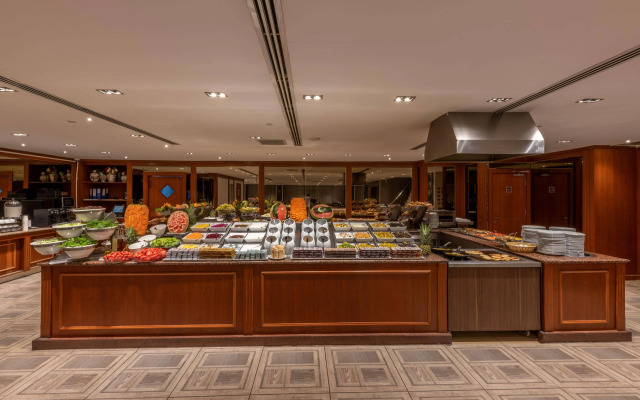 Nova Plaza Crystal Hotel