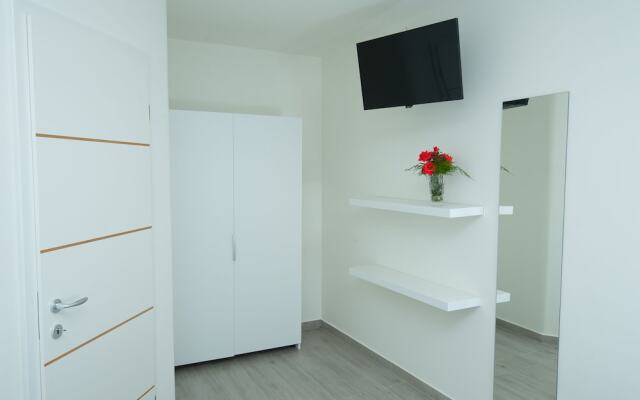 Seaside Luxury Suites