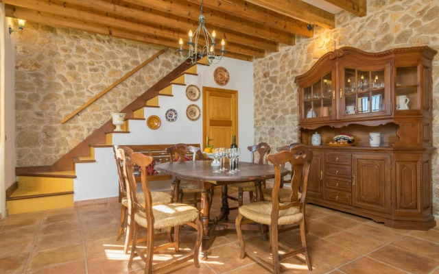 Son Paparra in Inca With 2 Bedrooms and 2 Bathrooms