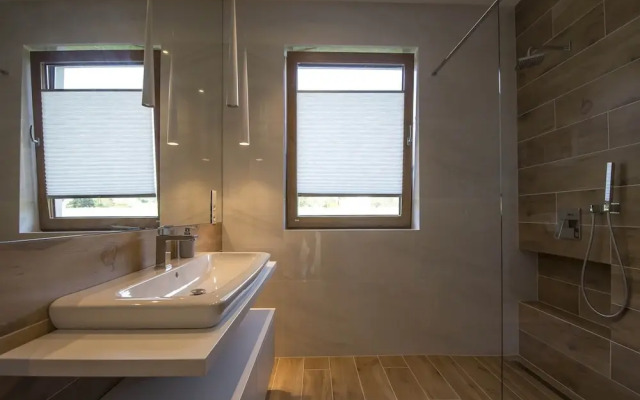 Spacious Villa in Cisownica With Terrace