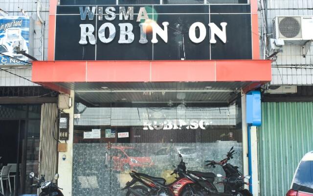 RedDoorz  near Pantai Losari 3