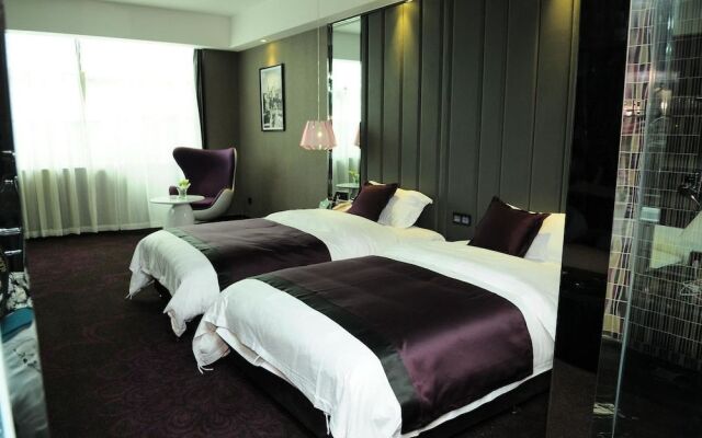 Carnival Fashion Hotel