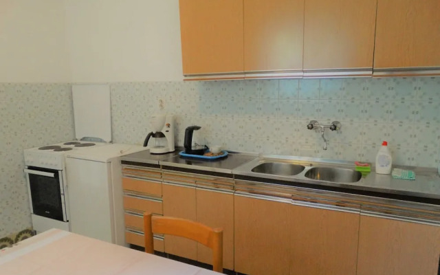 Airy Crikvenica Apartment With Terrace Close to Beach