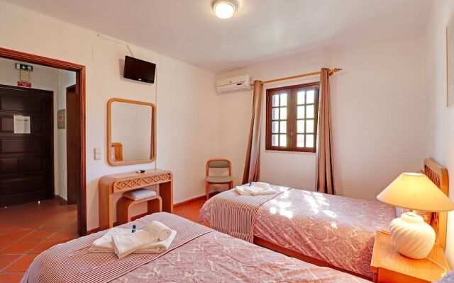 Albufeira Village With Pool By Homing