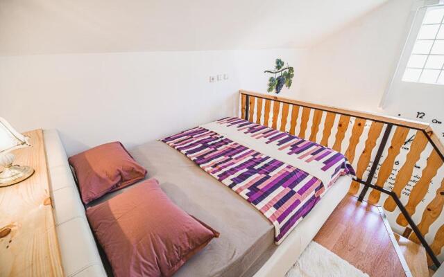 Holiday Home Vesna with Sauna